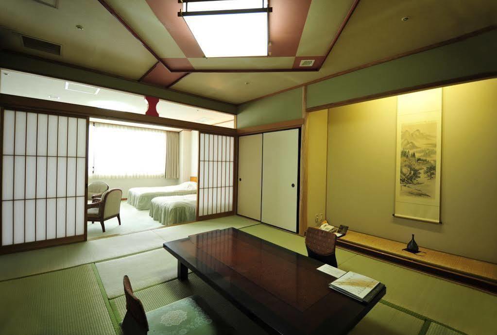 Nisshokan Shinkan Baishokaku Nagasaki Exterior photo